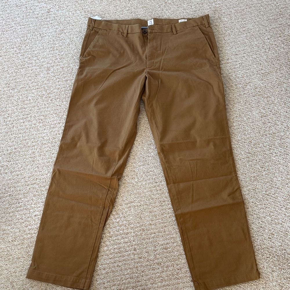 GAP Khaki Pants Mens 40x34 Brown Straight Fit Flat Front Mid Rise NWT